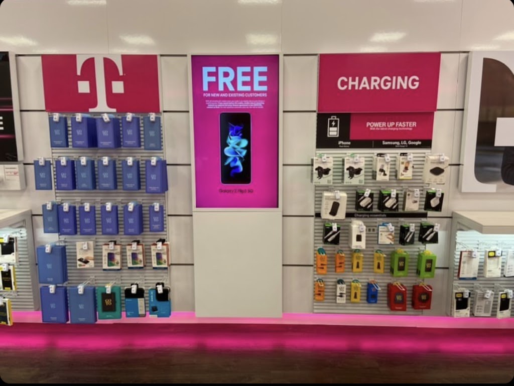 T-Mobile | 131 Colonie Center space 401, Albany, NY 12205, USA | Phone: (518) 512-3991