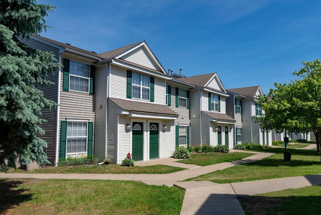 Waterford Pines Apartments | 7380 Arbor Trail, Waterford Twp, MI 48327, USA | Phone: (248) 461-3407