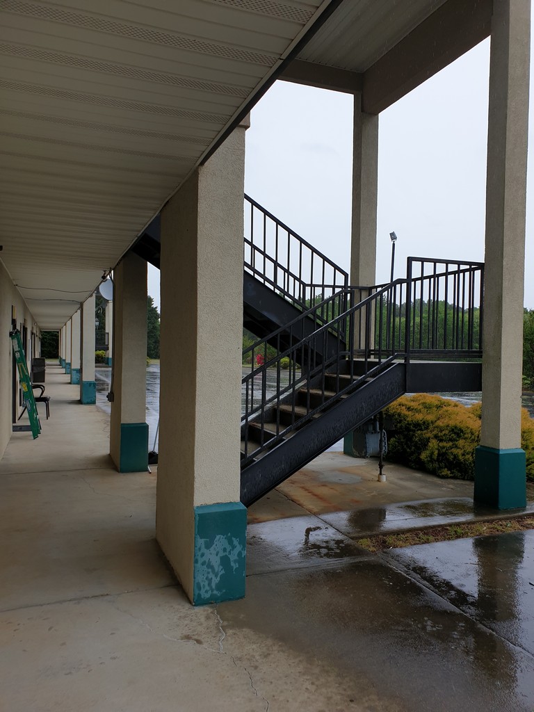 Executive Inn | 1858 NC-86, Yanceyville, NC 27379 | Phone: (336) 694-9494