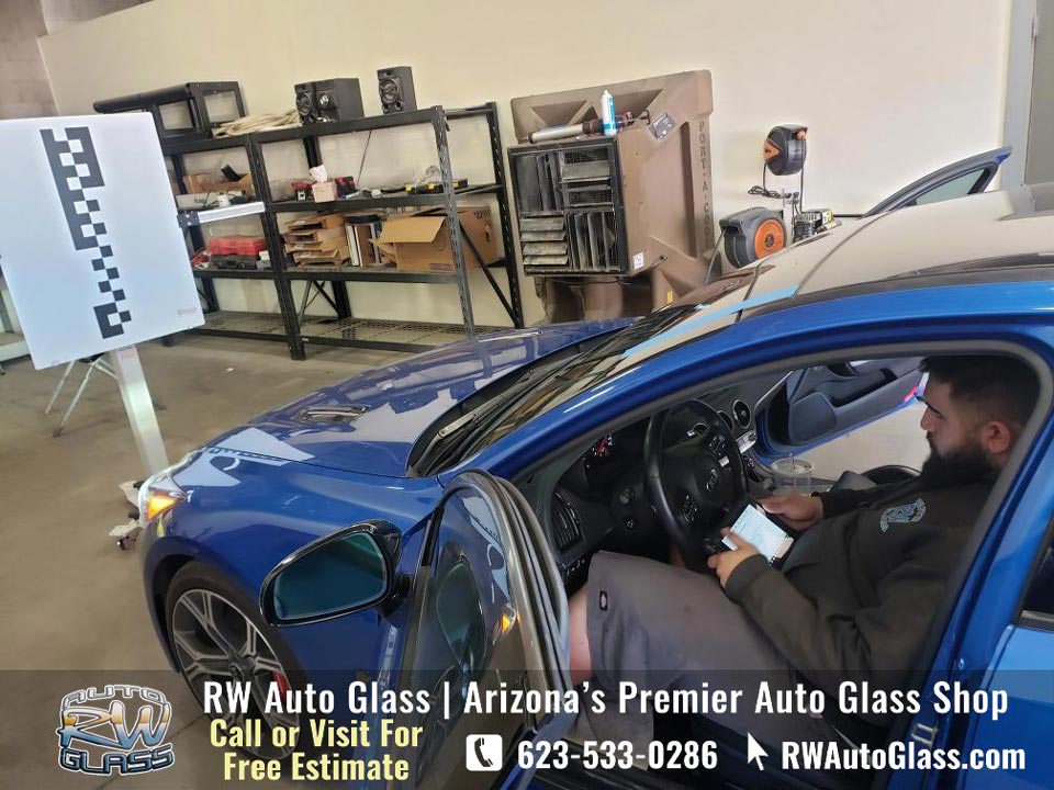 RW Auto Glass | 816 W Gila Bend Hwy #6, Casa Grande, AZ 85122, United States | Phone: (623) 533-0286