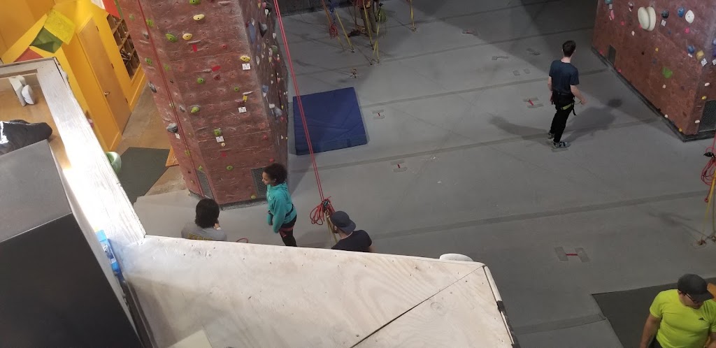 Urban Krag Climbing Center | 125 Clay St, Dayton, OH 45402, USA | Phone: (937) 224-5724