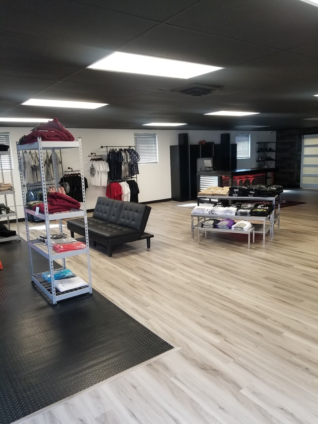 Mens Clothing Garage | 5020 Market St, Boardman, OH 44512, USA | Phone: (330) 272-3836