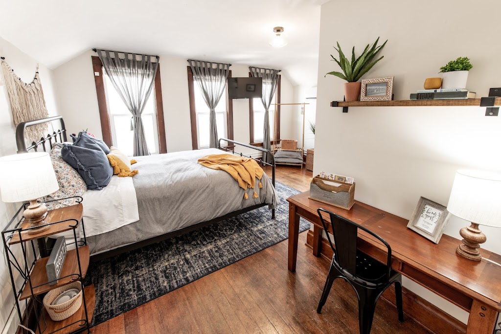 The Praha Inn - New Prague, MN. | 120 Main St W, New Prague, MN 56071, USA | Phone: (612) 787-7242