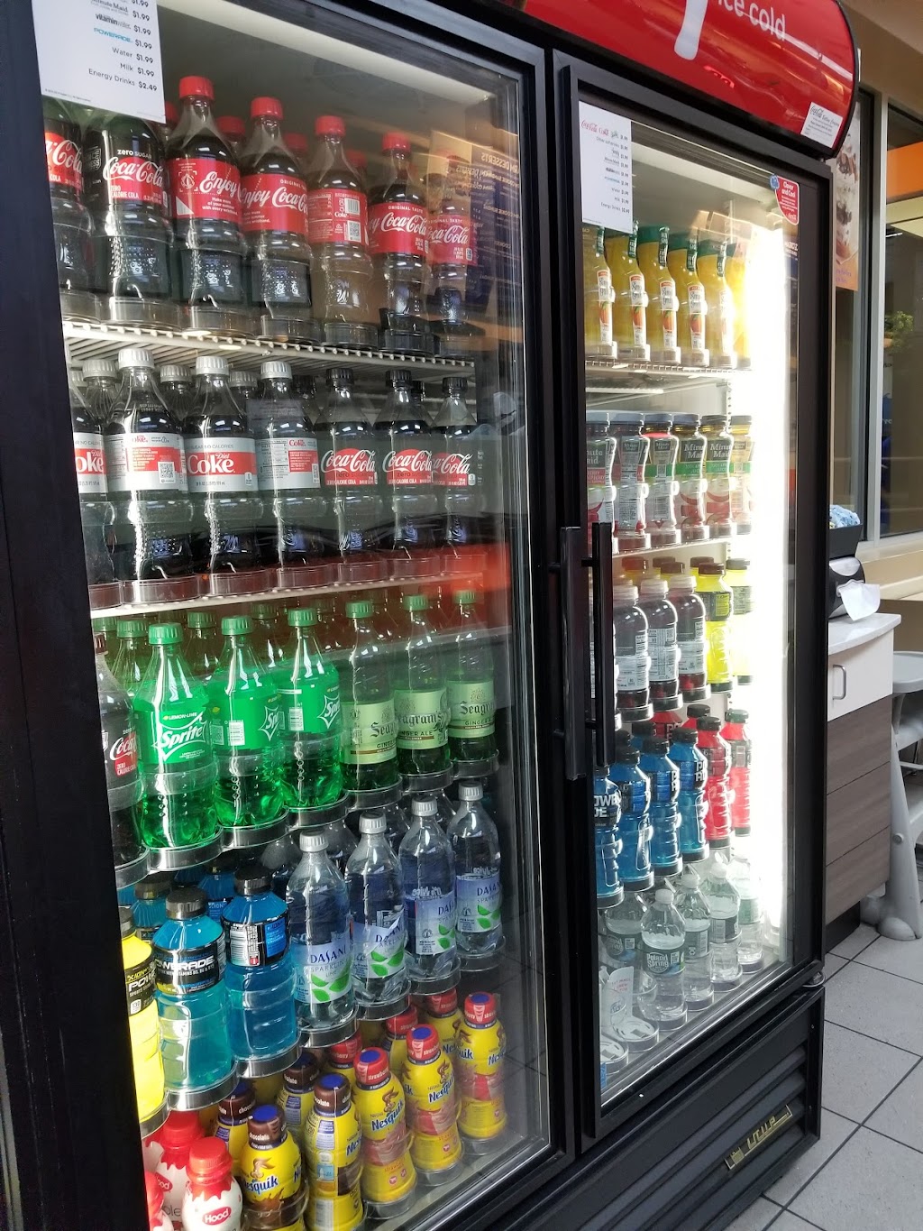 Baskin-Robbins | 100 N Broadway, Hicksville, NY 11801, USA | Phone: (516) 932-3594