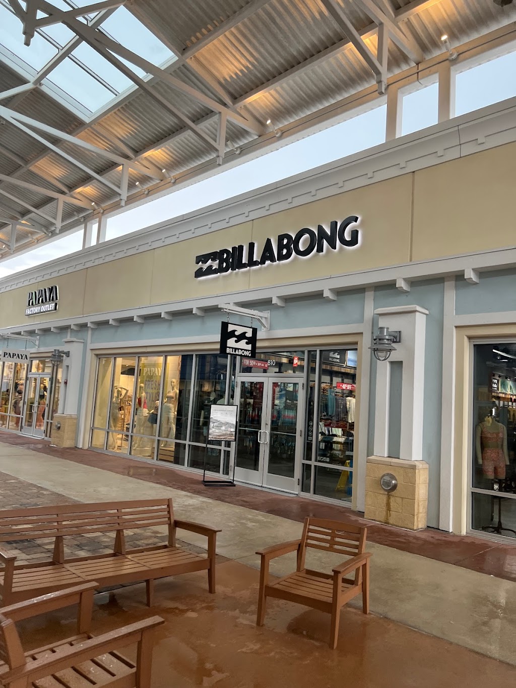 Billabong | 2312 Grand Cypress Dr, Lutz, FL 33559, USA | Phone: (727) 828-6566