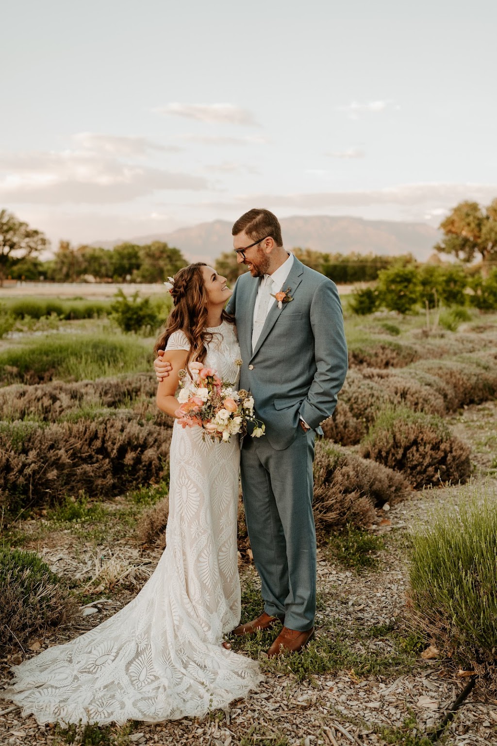 Seams & Sew On: Bridal Alterations (by appointment only) | 12801 Blevin Ct NE, Albuquerque, NM 87112, USA | Phone: (505) 293-0775