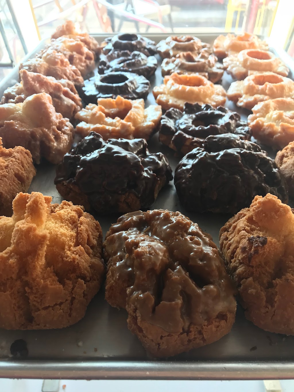 Cream Donuts | 15707 Vanowen St, Van Nuys, CA 91406, USA | Phone: (818) 781-1036