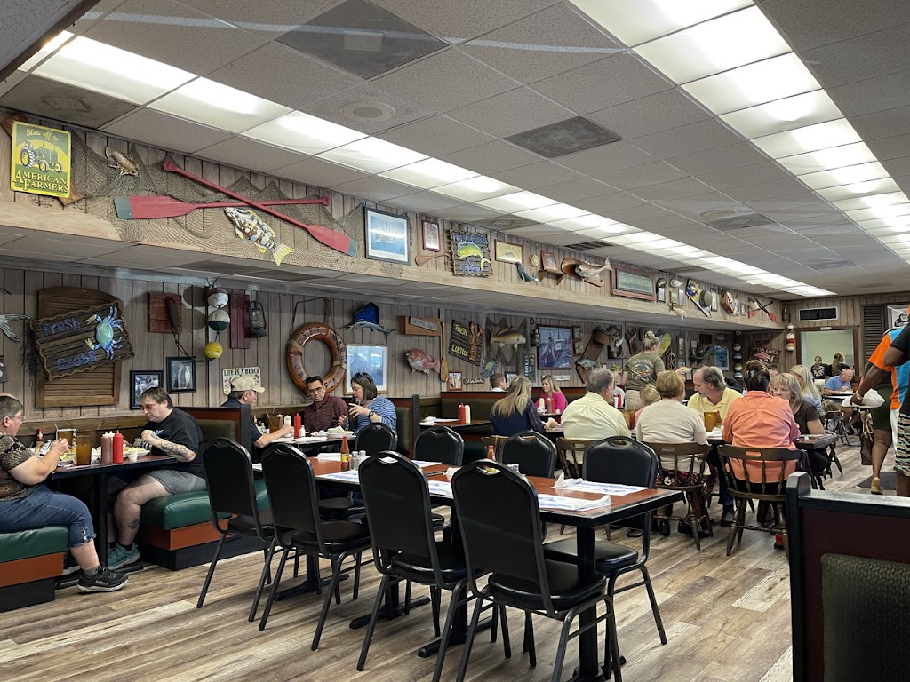 Cedar River Seafood | 542500 US-1, Callahan, FL 32011, USA | Phone: (904) 879-2111