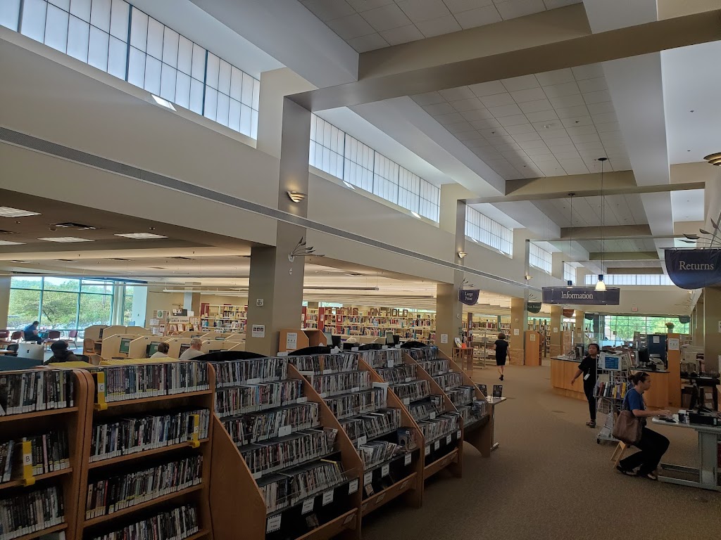 R.H. Stafford Library | 8595 Central Park Pl, Woodbury, MN 55125, USA | Phone: (651) 731-1320