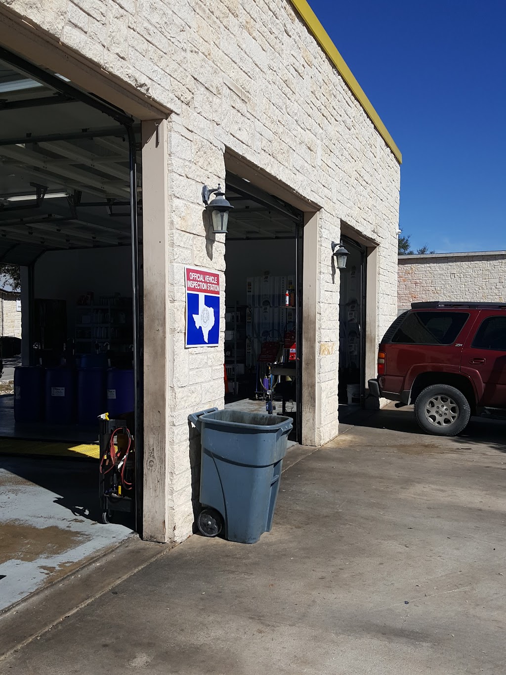 Take 5 Oil Change | 17080 TX-46, Spring Branch, TX 78070, USA | Phone: (830) 386-3134