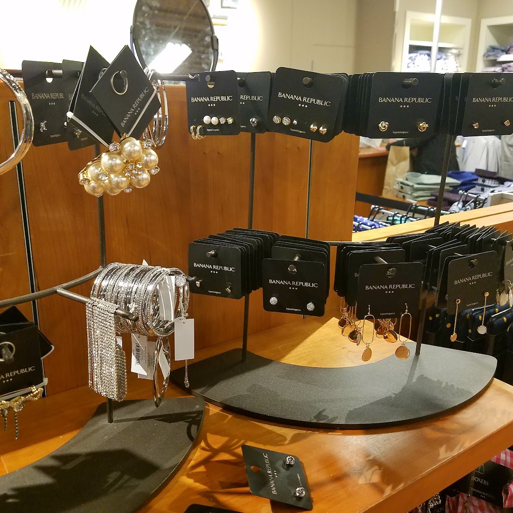 Banana Republic Factory Store | 549 S Chillicothe Rd, Aurora, OH 44202, USA | Phone: (330) 995-9055