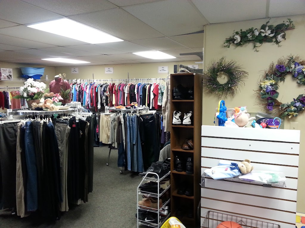 Hearts United Association - Thrift Store | 110 N Jackson St, Litchfield, IL 62056, USA | Phone: (217) 324-2876