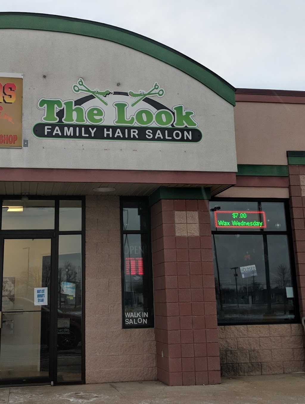 Look Family Hair Salon | 2984 Treat St D, Adrian, MI 49221, USA | Phone: (517) 417-5665