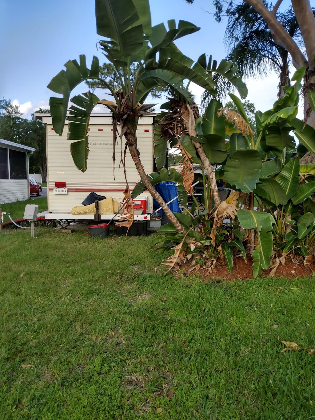 Paradise Mobile Home Park | 2201 US Hwy 41, Ruskin, FL 33570, USA | Phone: (813) 645-3635