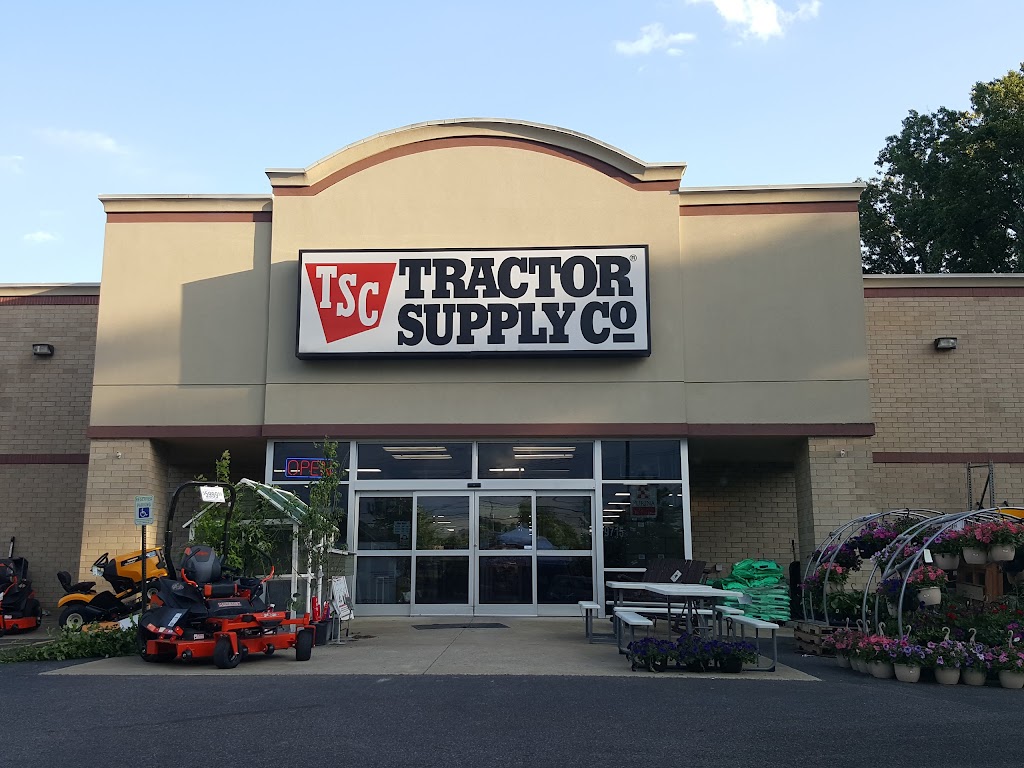 Tractor Supply Co. | 9715 US-64, Arlington, TN 38002 | Phone: (901) 386-6637