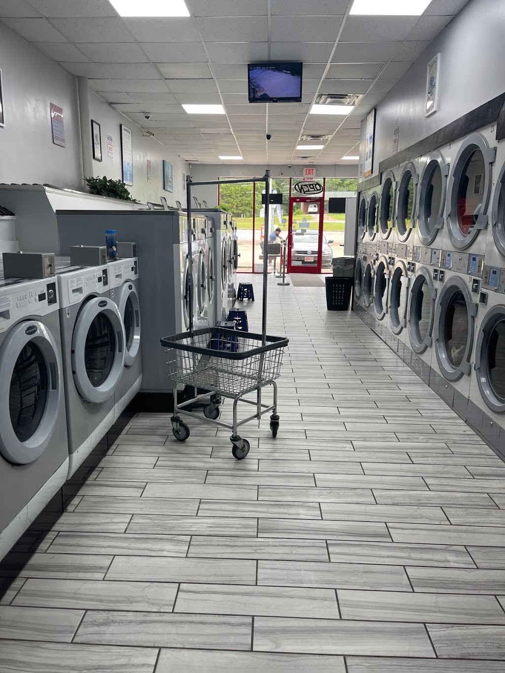 Harps Laundry Services Coin Laundry | 2626 Skyview Dr Suite B, Lithia Springs, GA 30122 | Phone: (678) 540-6671