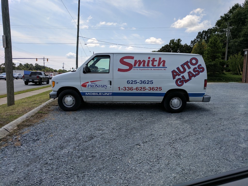 Smith Auto Glass | 721 N Fayetteville St, Asheboro, NC 27203, USA | Phone: (336) 625-3625