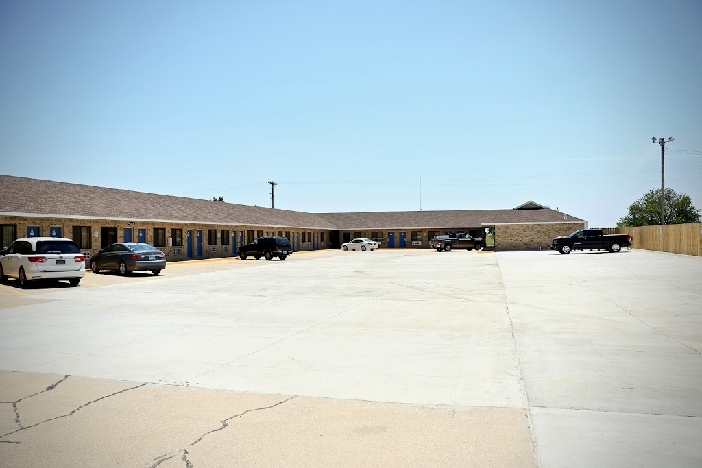 Heritage Inn & Suites | 2515 W Central Ave, El Dorado, KS 67042, USA | Phone: (316) 321-6800