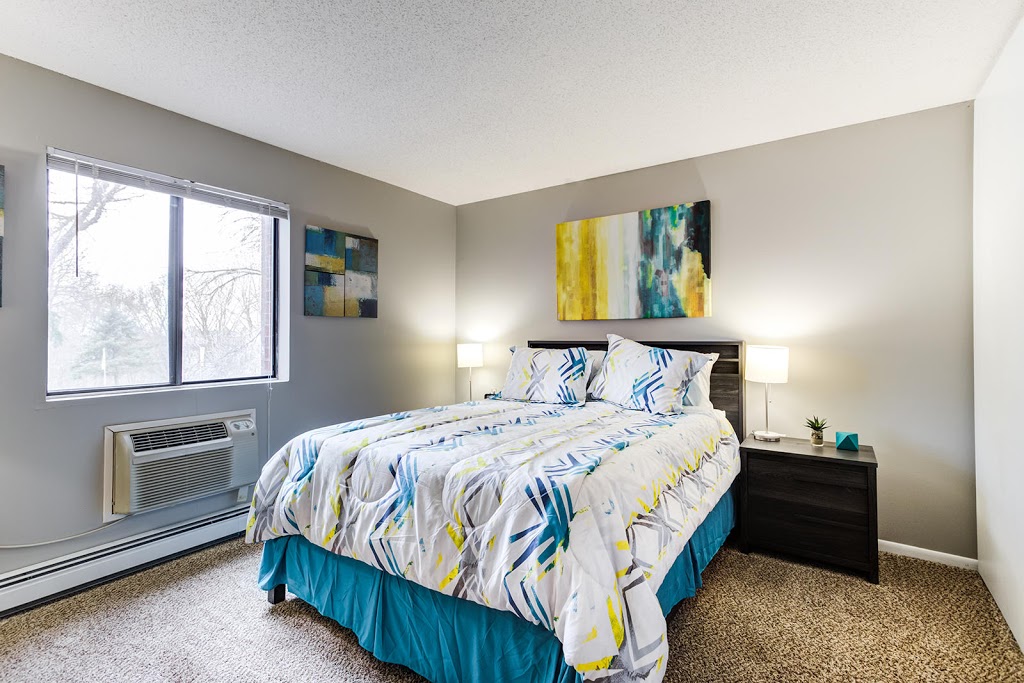 Twelve 501 Apartment Homes | 12501 Portland Ave S, Burnsville, MN 55337, USA | Phone: (877) 780-3129