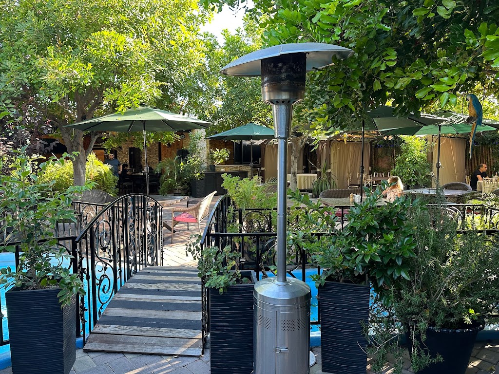 Full House Restaurant | 11651 Riverside Dr #1021, North Hollywood, CA 91602, USA | Phone: (818) 762-0606