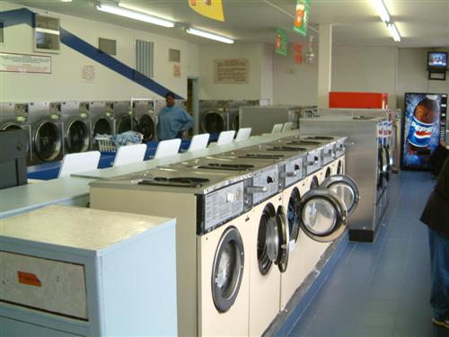 Squire Armory Laundry Land Laundromat | 3219 N Main St, Danville, VA 24540, USA | Phone: (434) 793-2011