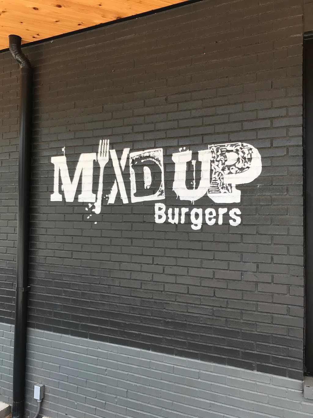 MixD Up Burgers ( East Lake) | 2371 Hosea L Williams Dr NE, Atlanta, GA 30317 | Phone: (404) 343-0394