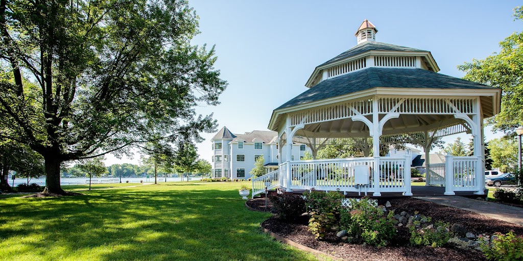 Oakwood Resort | 702 E Lake View Rd, Syracuse, IN 46567, USA | Phone: (574) 457-7100