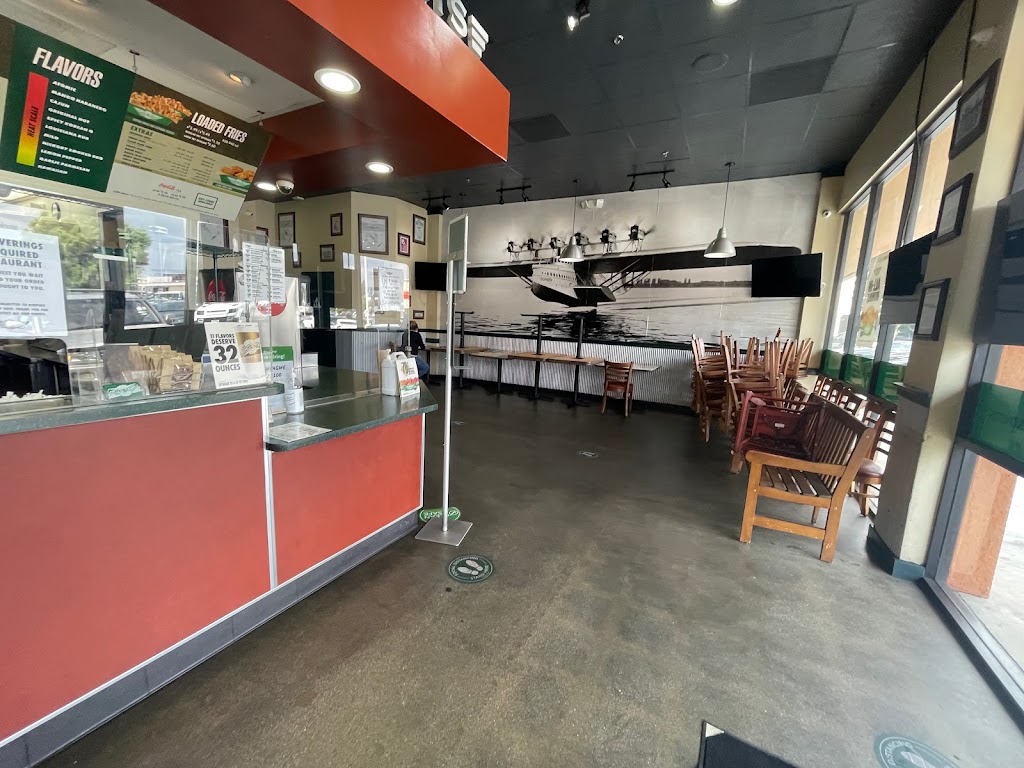 Wingstop | 1393 N Citrus Ave, Covina, CA 91722, USA | Phone: (626) 966-9464