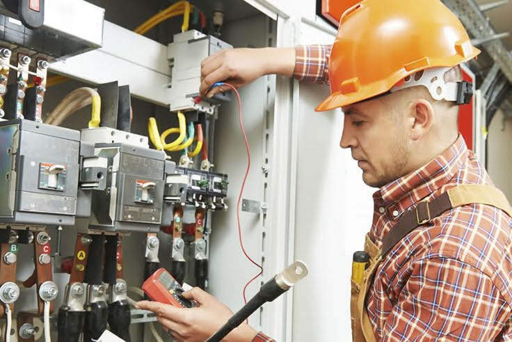 Electrician Plus Weston | 1661 Bonaventure Blvd, Weston, FL 33326, United States | Phone: (954) 371-1770