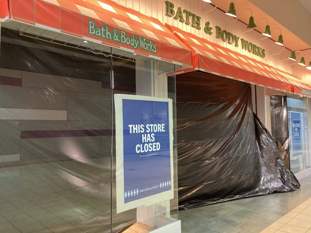 Bath & Body Works | 201 S Estes Dr, Chapel Hill, NC 27514, USA | Phone: (919) 932-4581