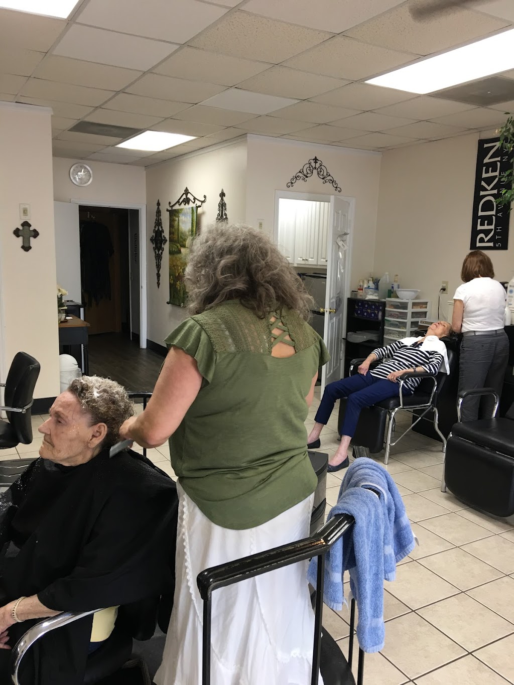 Garner Hair Salon | 6168 Gaines Ferry Rd #4, Flowery Branch, GA 30542, USA | Phone: (770) 967-6116