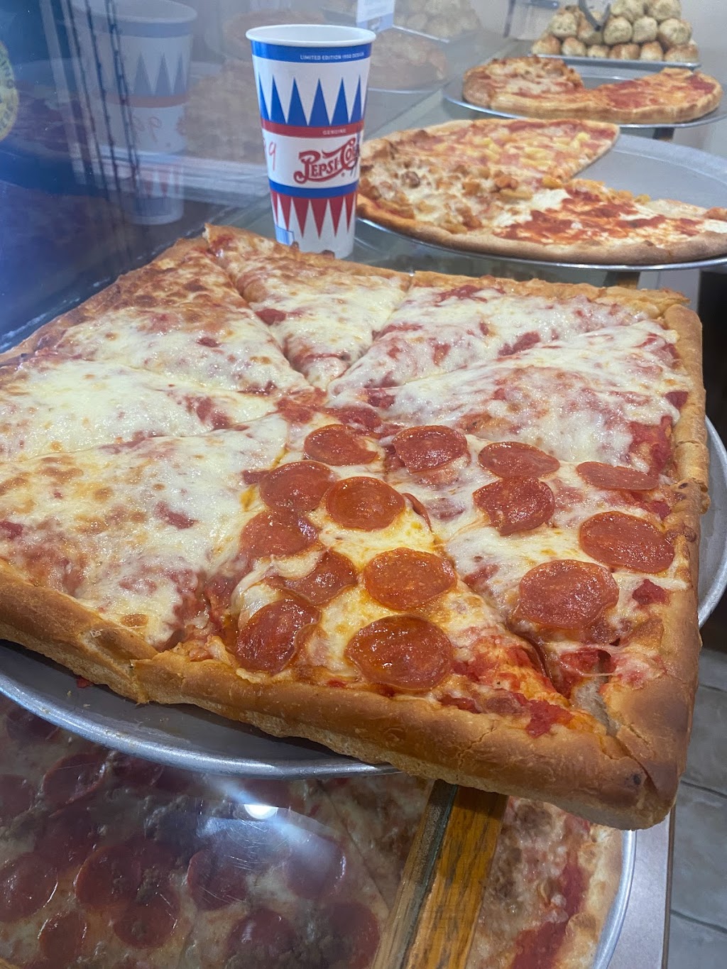 Emilio’s Pizza & Restaurant | 715 Bennetts Mills Rd #7, Jackson Township, NJ 08527, USA | Phone: (732) 928-9115