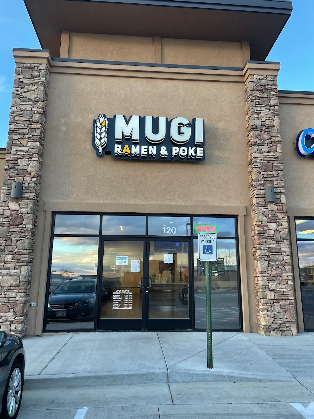 Mugi Ramen and Poke | 122 Tracker Dr #120, Colorado Springs, CO 80921, USA | Phone: (719) 374-5978