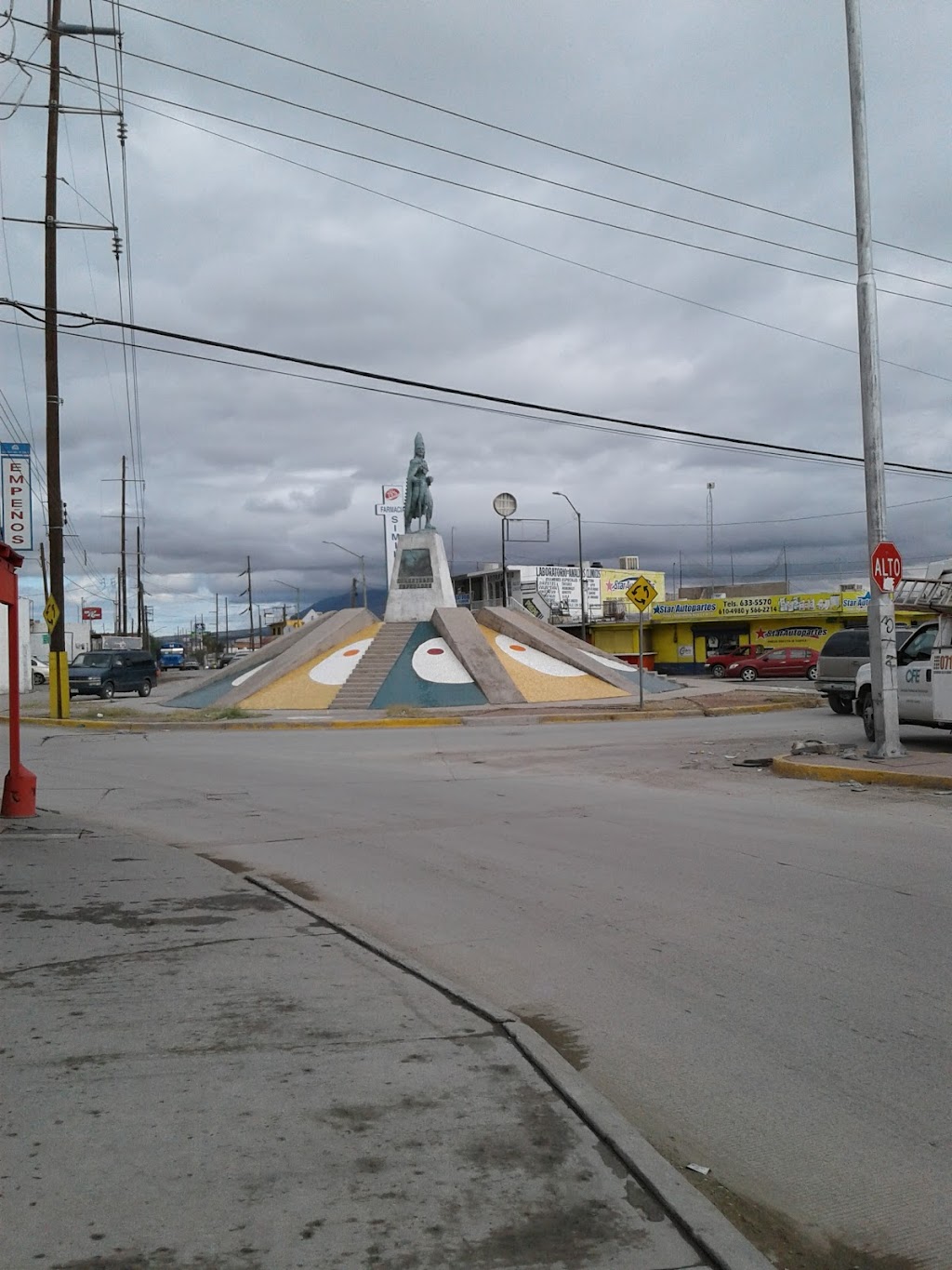Gasolinera Pemex | Olmecas 507, Aztecas, 32280 Juárez, Chih., Mexico | Phone: 800 736 3900