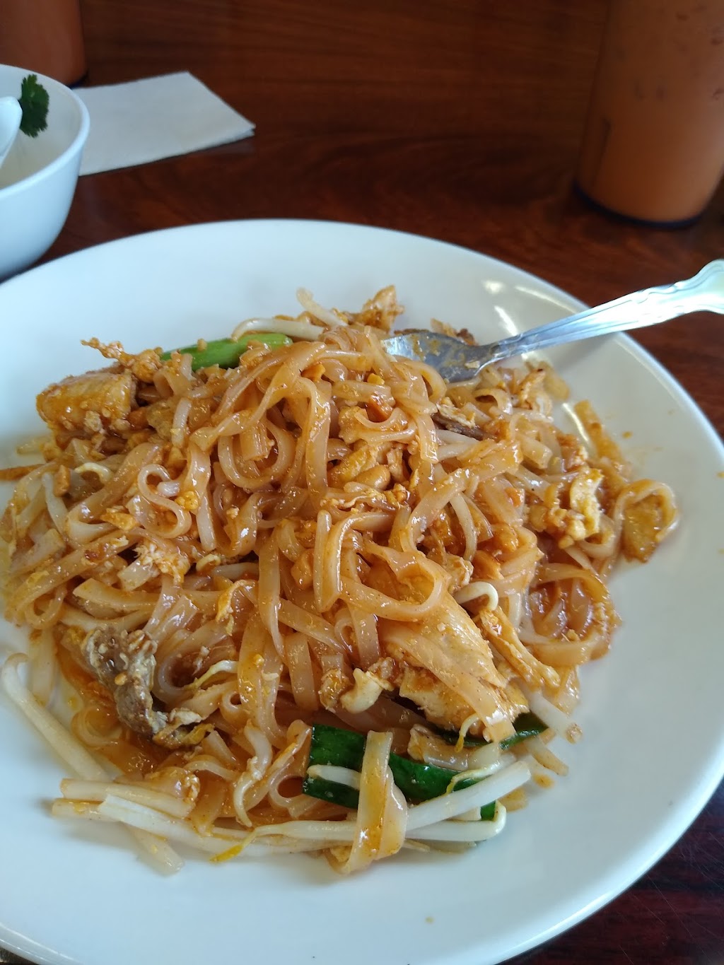Khun Dom | 4681 Melrose Ave, Los Angeles, CA 90029, USA | Phone: (323) 663-1086