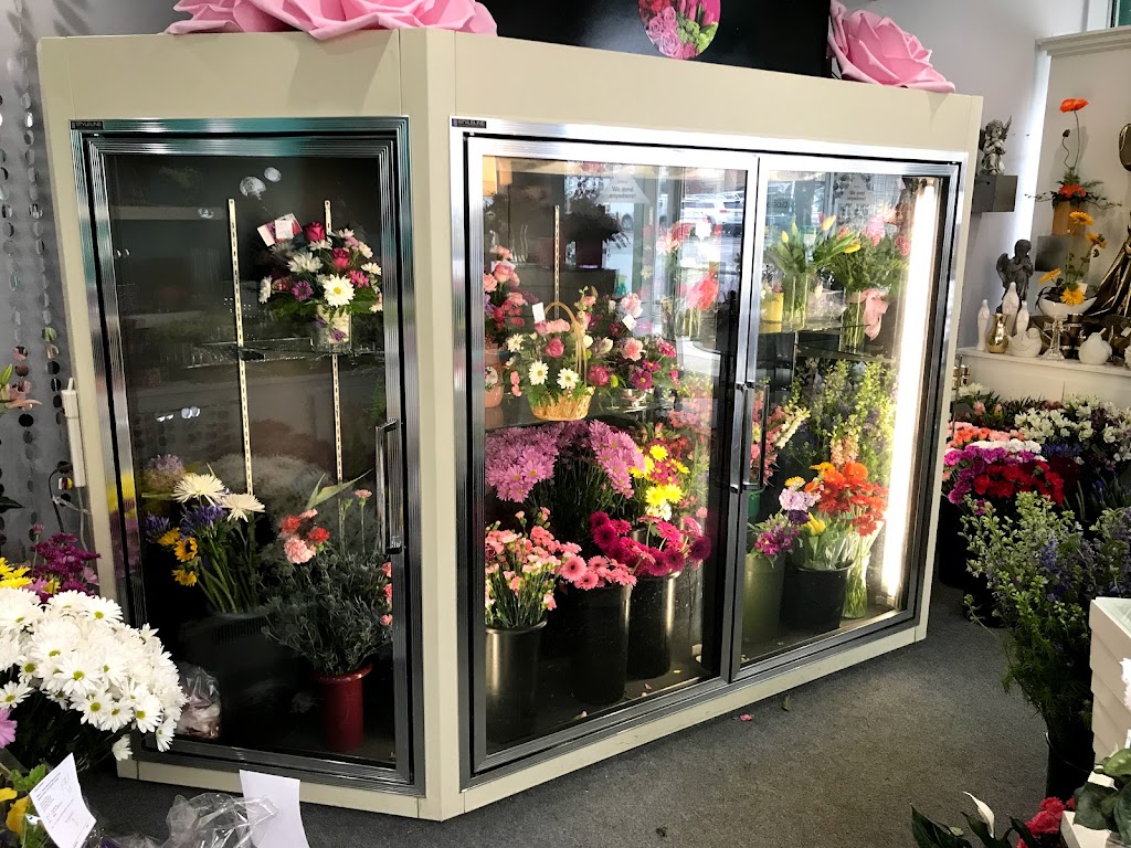 Schroeters Flowers & Gifts | 33230 W 12 Mile Rd, Farmington, MI 48334, USA | Phone: (248) 553-2222