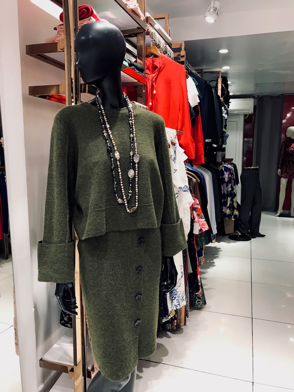 Bebenoir Bebenoir | 2 W 125th St, New York, NY 10027, USA | Phone: (646) 869-1342