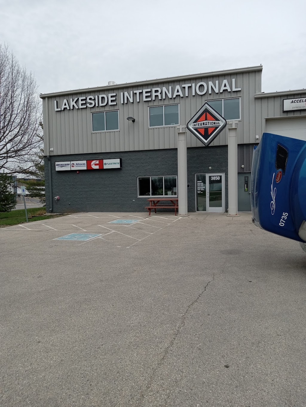 Lakeside International Trucks | 3850 Kennedy Rd, Janesville, WI 53545, USA | Phone: (608) 754-8195