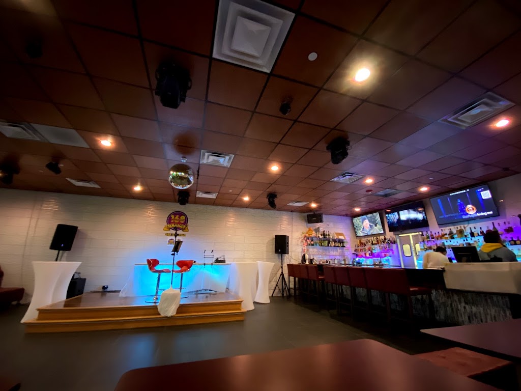 168 Crab & Karaoke | 32415 John R Rd, Madison Heights, MI 48071, USA | Phone: (248) 616-0168