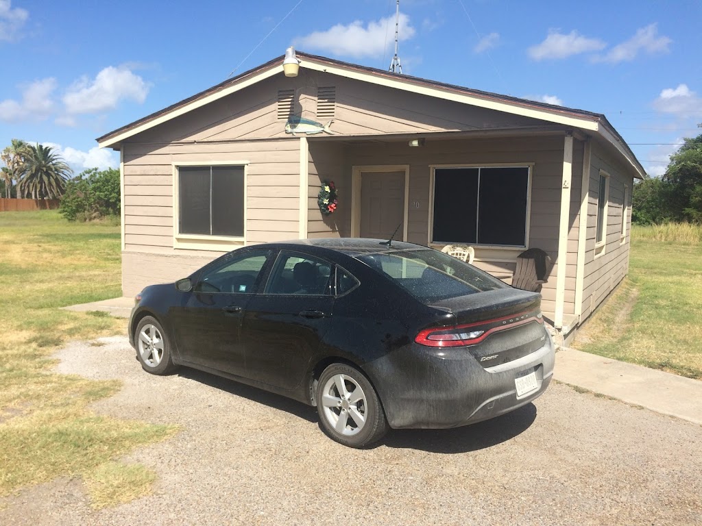 Sea Breeze Motel & Cottages | 1404 S Commercial St, Aransas Pass, TX 78336, USA | Phone: (361) 850-0195