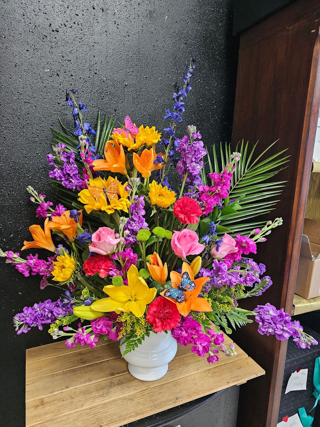 Bloomingdays Flower Shop & Flower Delivery | 11618 N Florida Ave, Tampa, FL 33612 | Phone: (813) 933-1942