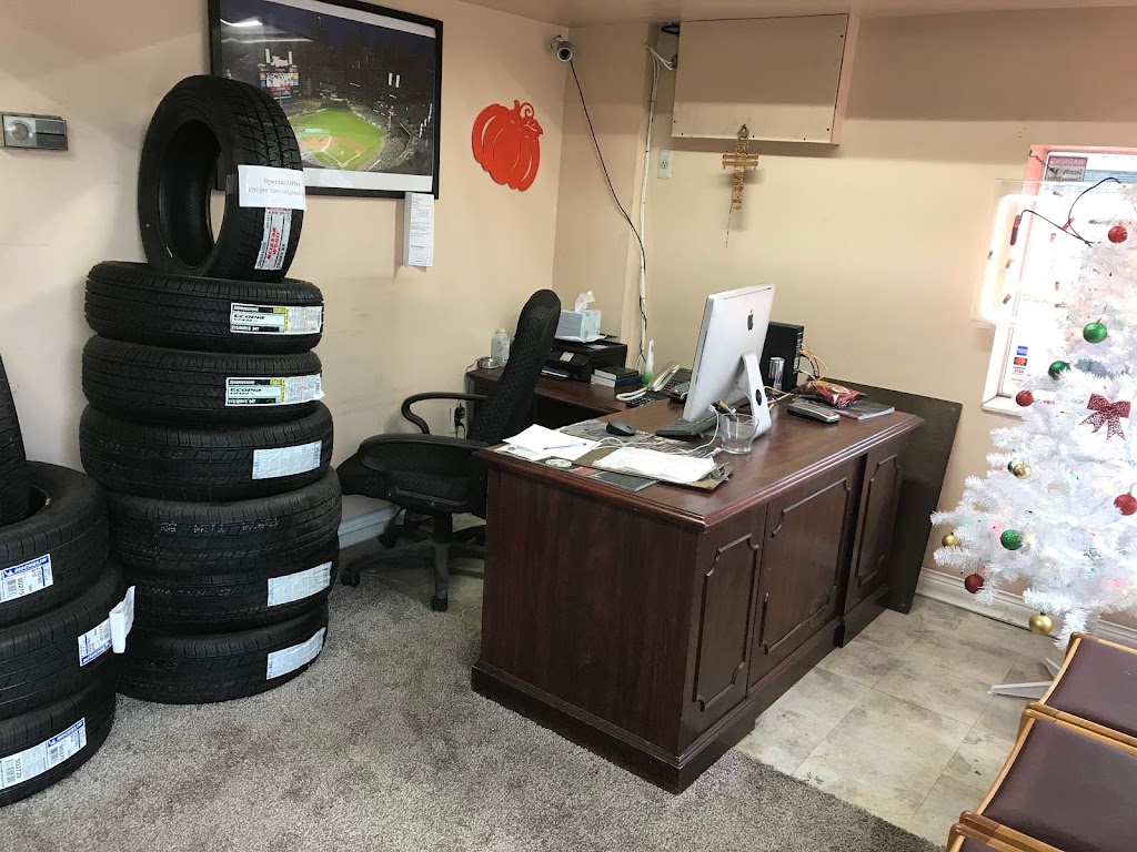 Advance Tire | 25908 Ecorse Rd, Taylor, MI 48180, USA | Phone: (313) 429-3900