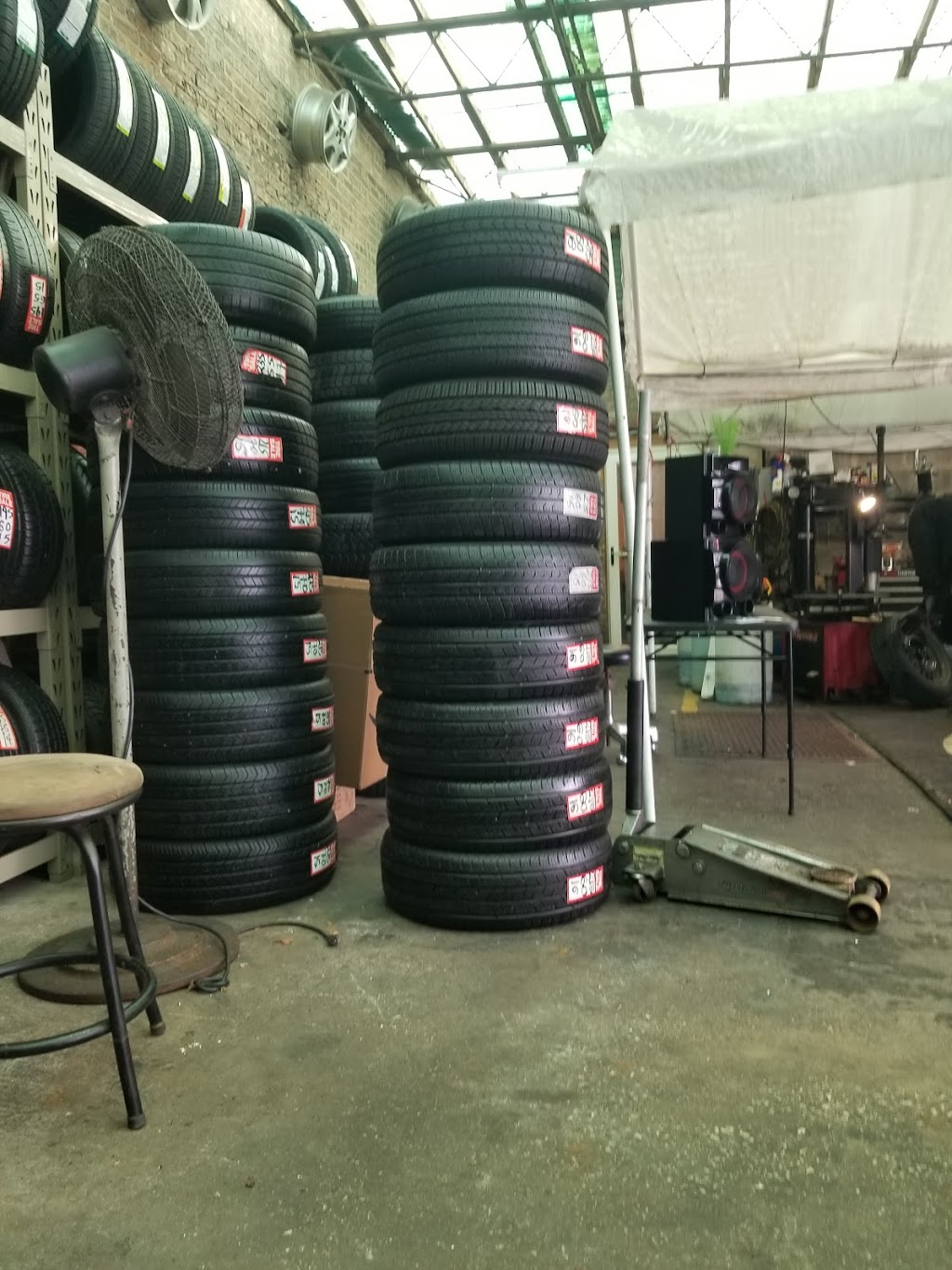 Golden Stallion Tire Shop & Repair | 7340 Archer Ave, Summit, IL 60501, USA | Phone: (708) 496-9788