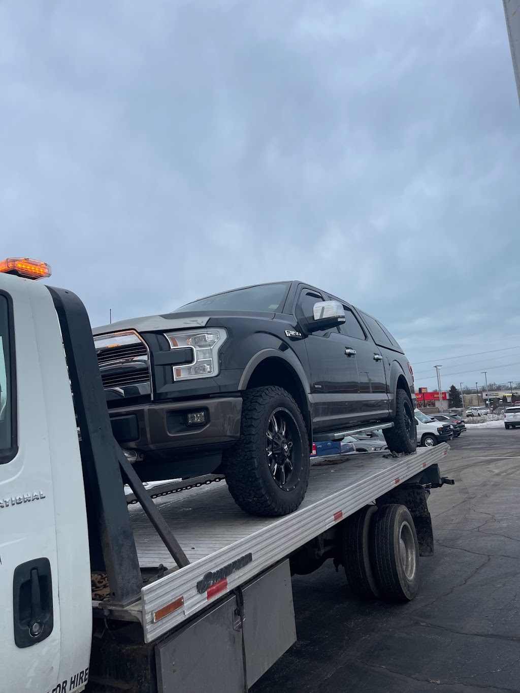 Knock-Out Towing, LLC | 220 N Ohio St, Hobart, IN 46342, USA | Phone: (219) 427-8450