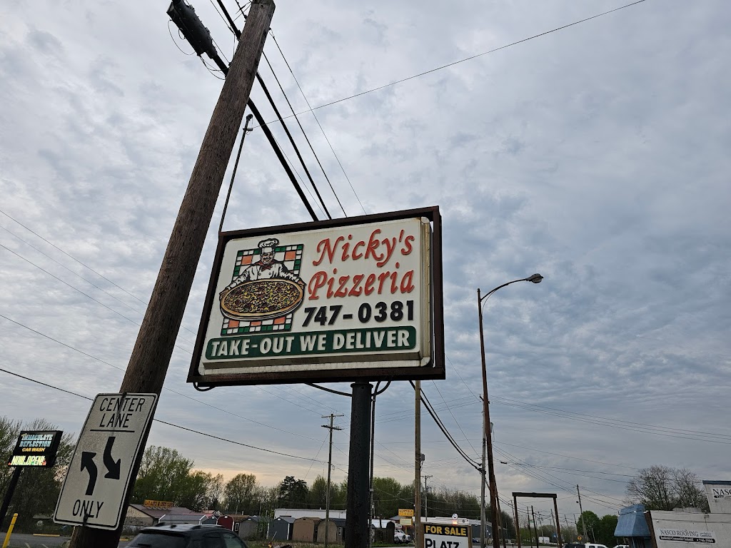 Nickys Pizzeria | 1916 McCartney Rd, Youngstown, OH 44505, USA | Phone: (330) 747-0381