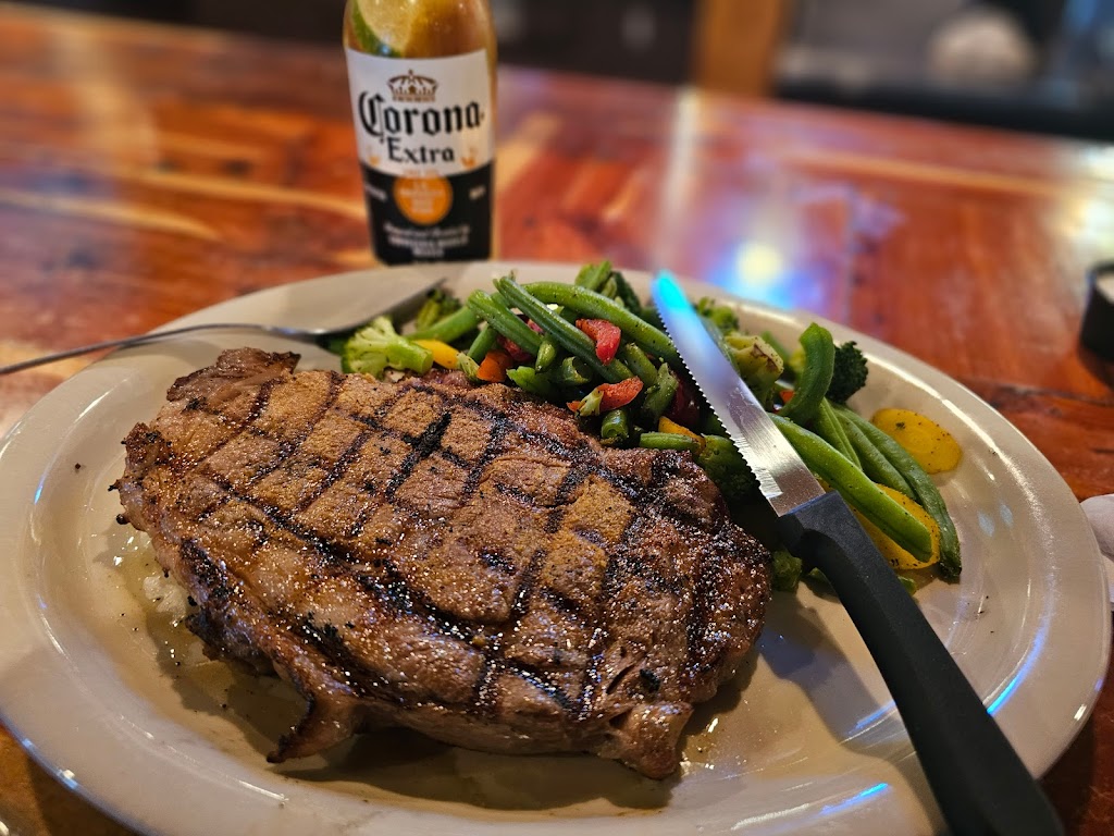 Traildust steakhouse Saloon | 402 J M Lindsay Blvd, Lindsay, TX 76250, USA | Phone: (940) 612-5170