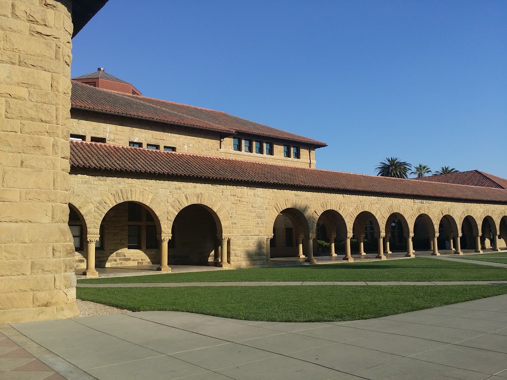 Virtual Human Interaction Lab | McClatchy Hall, Room 411. Department of Communication 2050, Stanford Recycling Office, Stanford, CA 94305, USA | Phone: (650) 736-8848