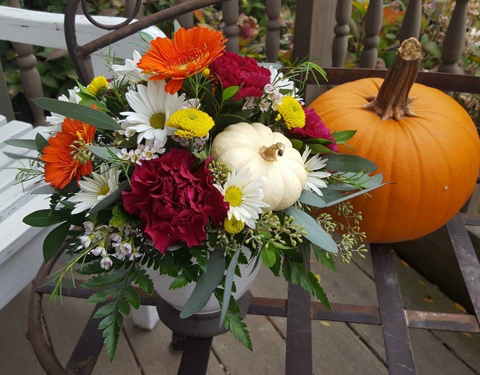 3rd Street Blooms | 122 Mechanic St, Waterville, OH 43566, USA | Phone: (419) 441-0022