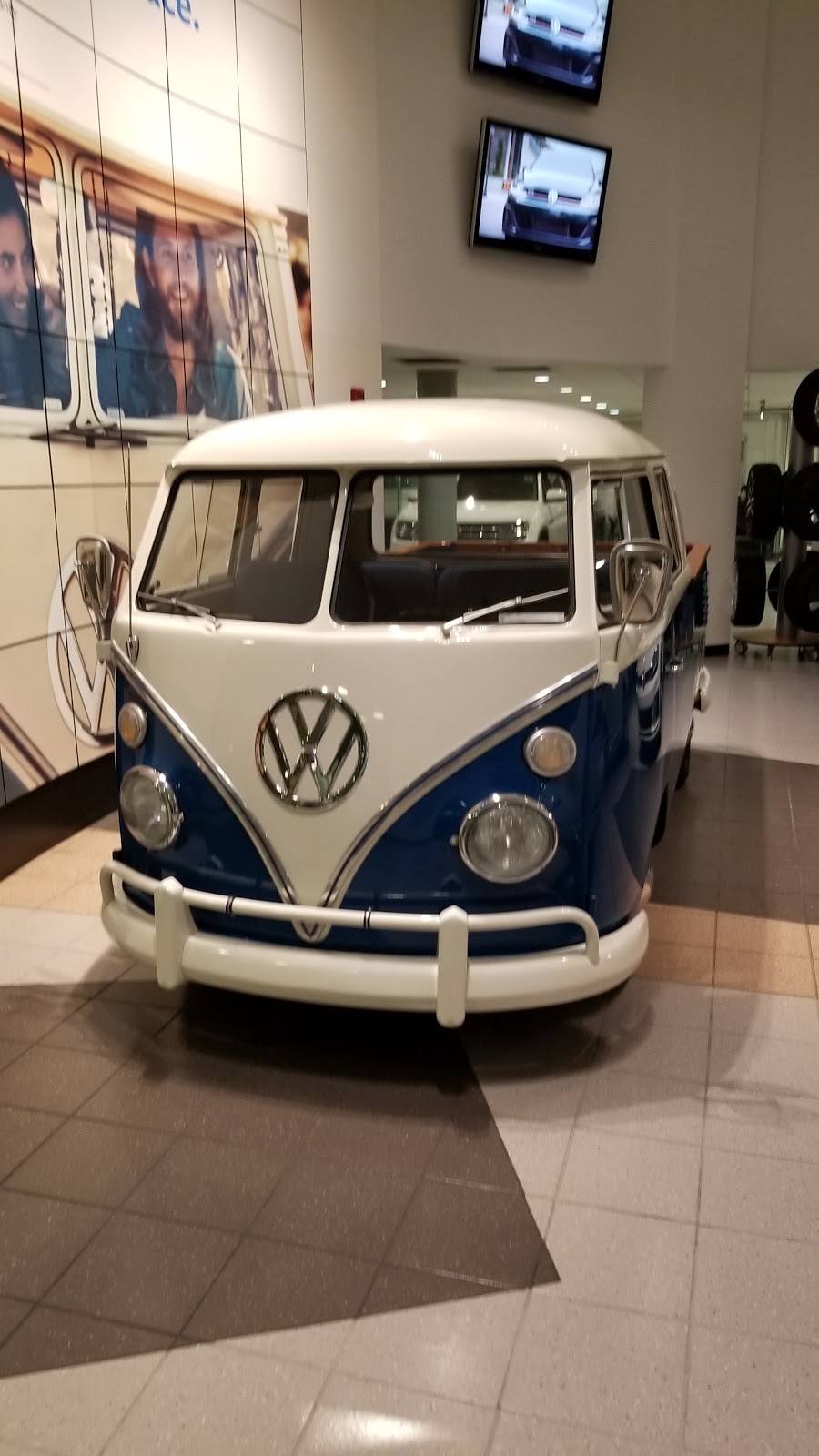 Volkswagen of Palatine | 1951 N Rand Rd, Palatine, IL 60074, USA | Phone: (847) 392-6300