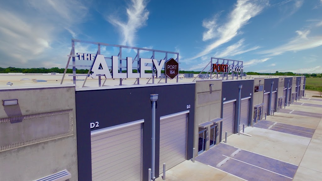 The Alley at Port164 | 3825 NW 166th St, Edmond, OK 73012, USA | Phone: (405) 513-1700